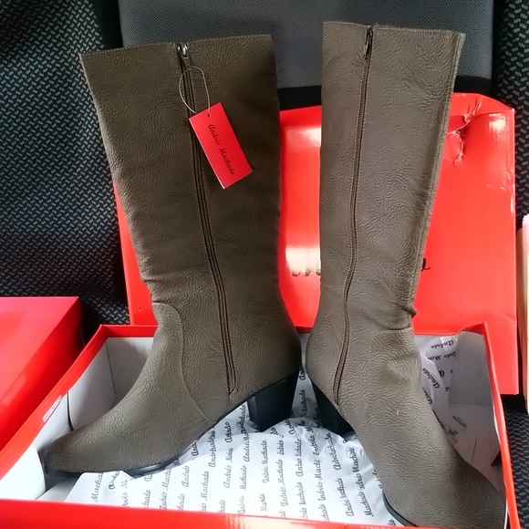 Andre's Machado - Picture 3 of 8